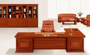 實木大班臺買就不能隨意的去買，要用技巧。