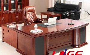 定制辦公大班臺(tái)時(shí)需要注意哪些方面？