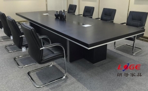 如何才能做好會(huì)議桌保養(yǎng)工作來延長其使用壽命呢？