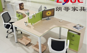 定制辦公家具時其搭配設(shè)計也很重要呢！